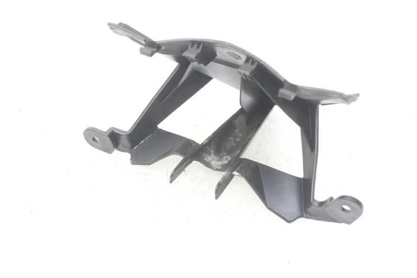 photo de JONCTION CARENAGE AVANT YAMASAKI YM T 125 (2015 - 2020) - Zoom état d’usage