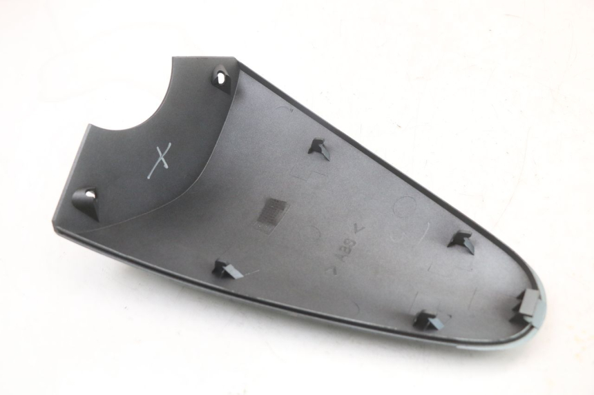 photo de JONCTION CARENAGE AVANT YAMAHA YP MAJESTY 125 (2002 - 2006) - Pièce contrôlée