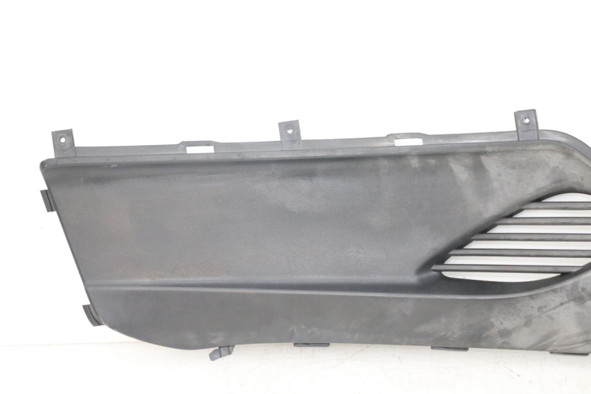 photo de Right footrest junction KYMCO DINK STREET ABS 125 (2011 - 2018) - Points de fixation