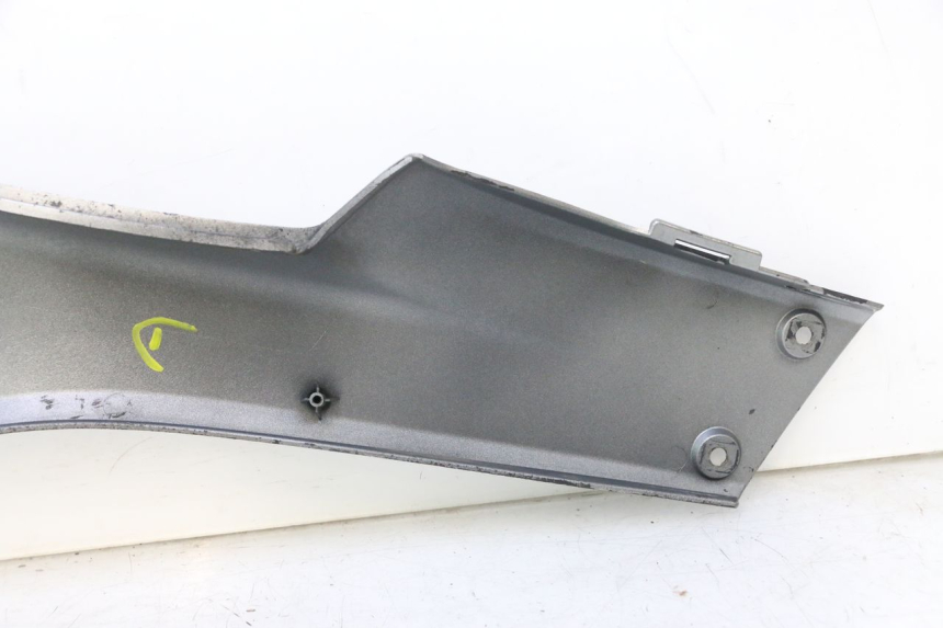 photo de JONCTION MARCHE PIED DROIT GILERA GP 800 (2007 - 2013) - Zoom composants