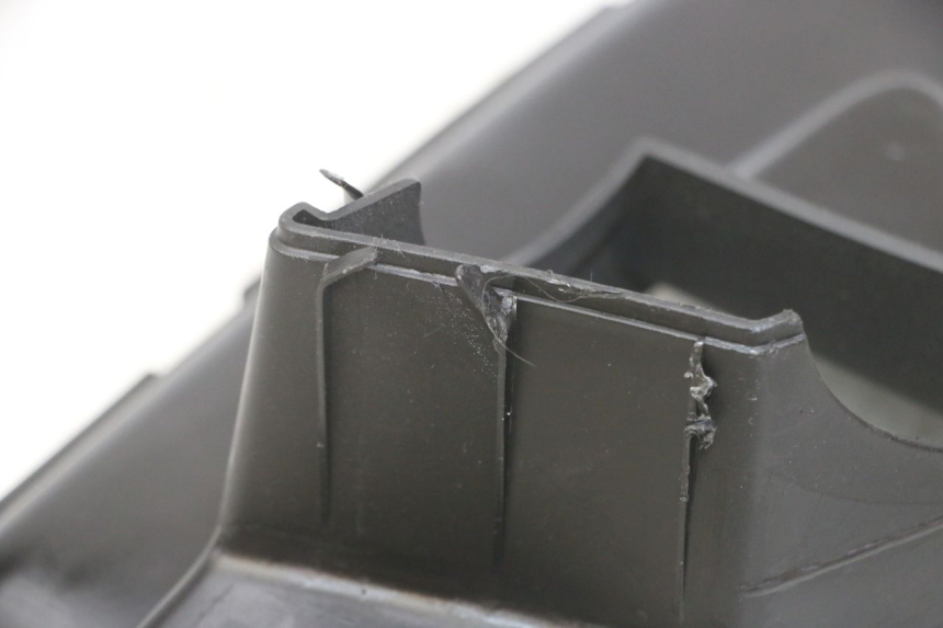 photo de JONCTION MARCHE PIED DROIT PEUGEOT JET FORCE CARBU 50 (2003 - 2016) - Zoom état d’usage