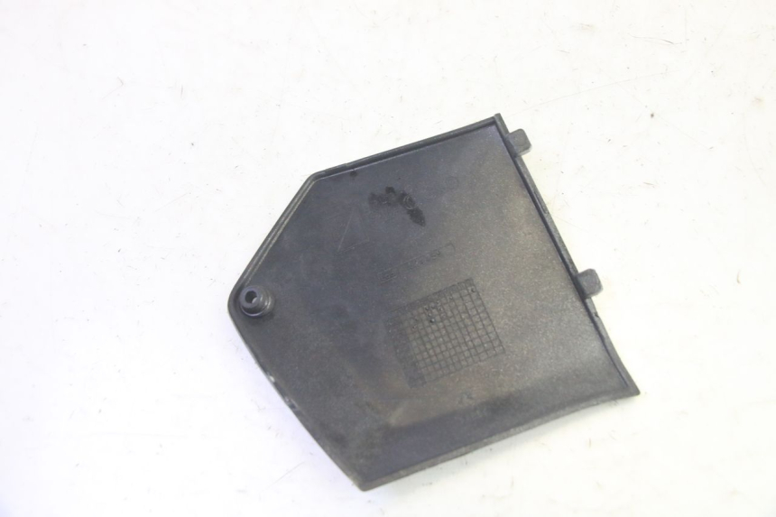 photo de JONCTION MARCHE PIED DROIT PIAGGIO MP3 RL 250 (2006 - 2010) - Gros plan technique