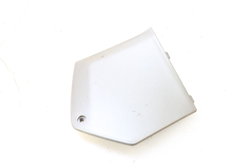 photo de JONCTION MARCHE PIED DROIT PIAGGIO MP3 125 (2006 - 2014) - Autre angle de vue