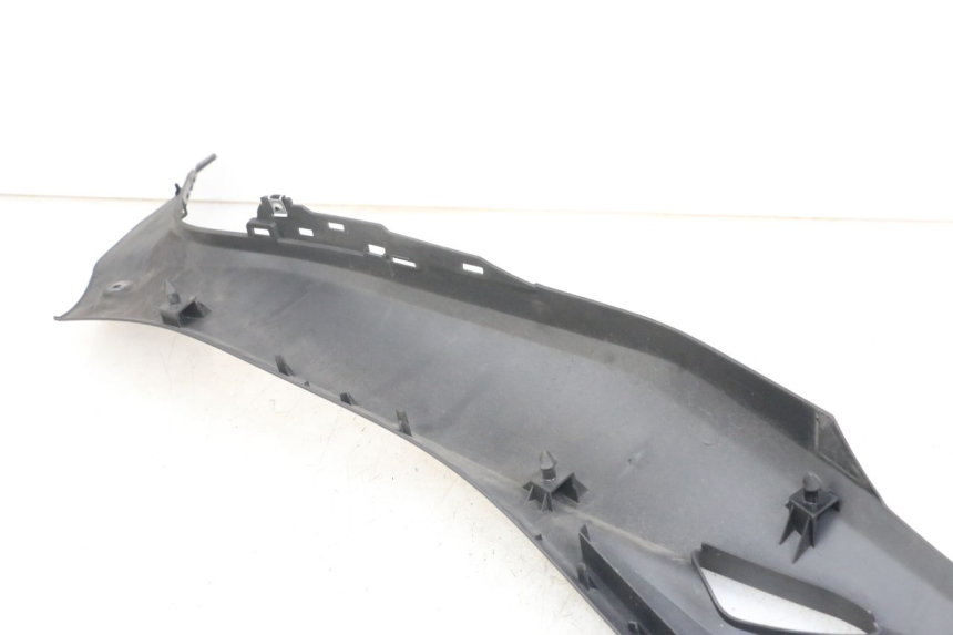 photo de JONCTION MARCHE PIED DROIT YAMAHA XMAX X-MAX ABS 125 (2017 - 2020) - Autre angle de vue