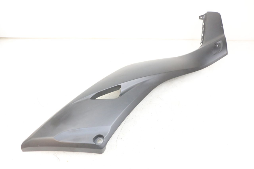 photo de JONCTION MARCHE PIED DROIT YAMAHA XMAX X-MAX ABS 125 (2017 - 2020) - État de surface