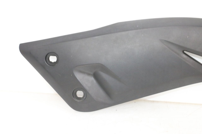 photo de JONCTION MARCHE PIED DROIT YAMAHA X-MAX XMAX 125 (2010 - 2013) - Zoom composants