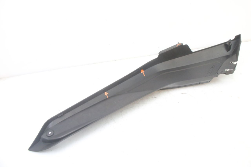 photo de JONCTION MARCHE PIED DROIT YAMAHA YP X-MAX XMAX 400 (2014 - 2017) - Gros plan technique