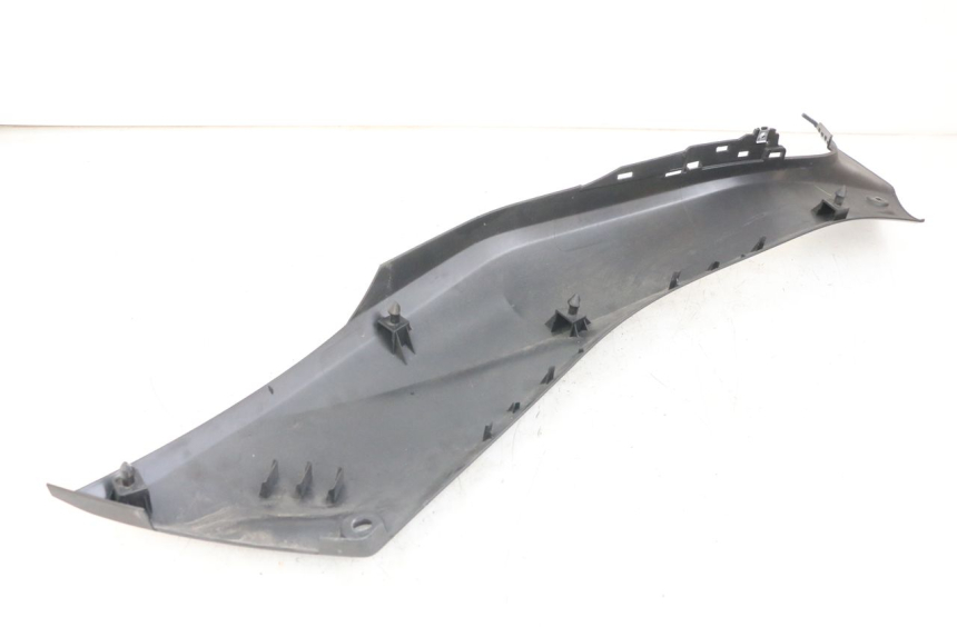 photo de JONCTION MARCHE PIED GAUCHE YAMAHA XMAX X-MAX ABS 125 (2017 - 2020) - Zoom état d’usage