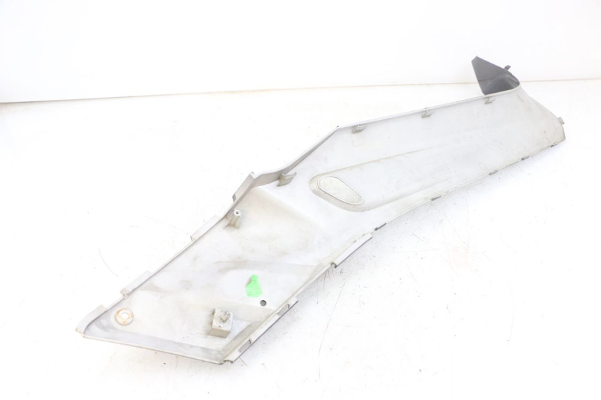 photo de JONCTION MARCHE PIED GAUCHE YAMAHA XMAX X-MAX 125 (2006 - 2009) - Détail de la pièce