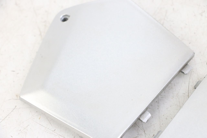 photo de JONCTION MARCHE PIED PIAGGIO MP3 LT 300 (2010 - 2016) - Gros plan technique