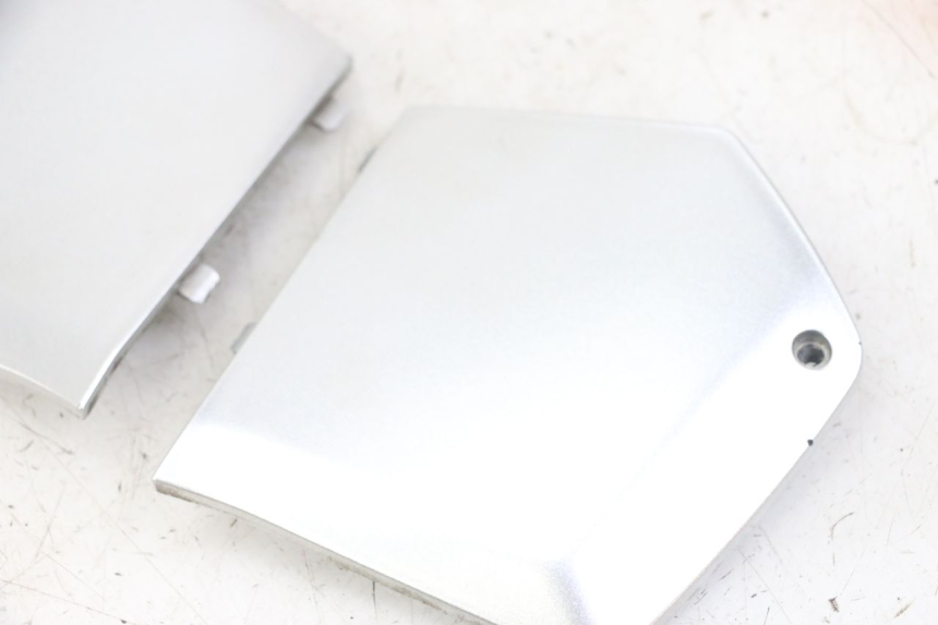 photo de JONCTION MARCHE PIED PIAGGIO MP3 LT 300 (2010 - 2016) - Vue d’ensemble