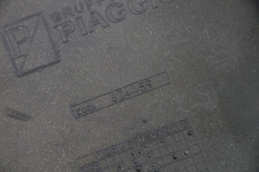 photo de JONCTION MARCHE PIED PIAGGIO MP3 125 (2006 - 2014) - Vue d’ensemble