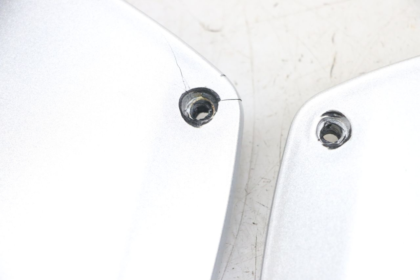 photo de JONCTION MARCHE PIED PIAGGIO MP3 RL 250 (2006 - 2010) - Vue d’ensemble