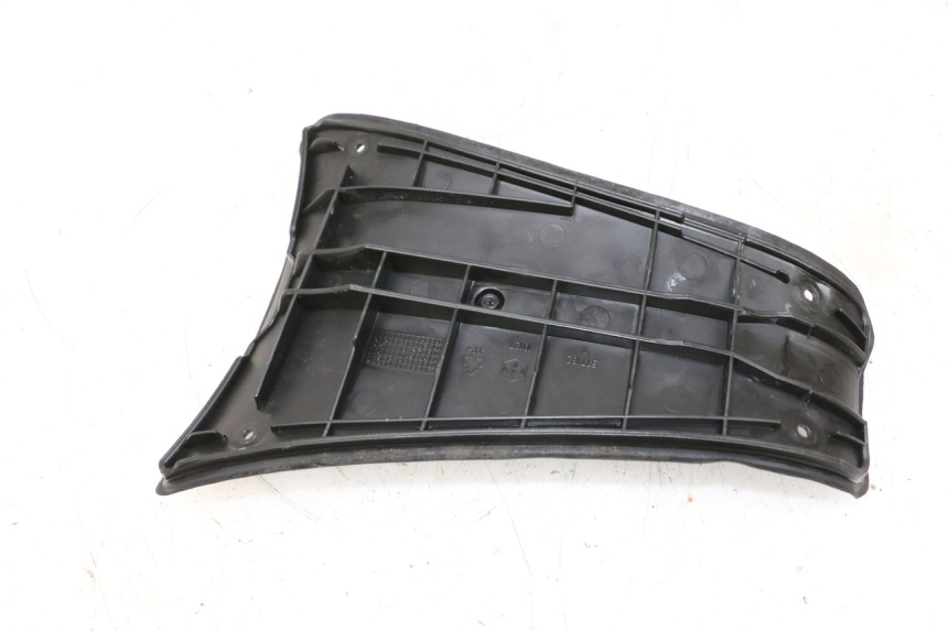 photo de JONCTION MARCHE PIED PIAGGIO VESPA GTS SUPER IE 125 (2009 - 2016) - Détail de la pièce