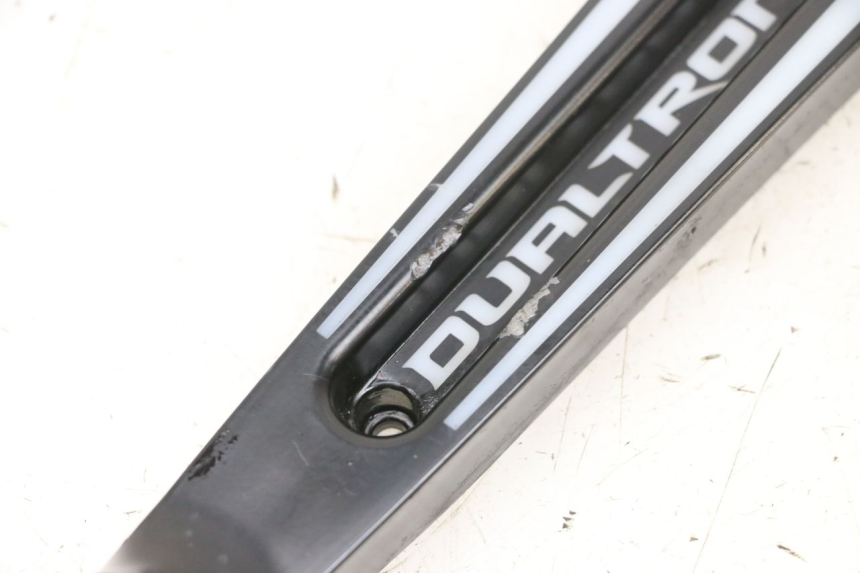 photo de JONCTION MARCHE PIED DUALTRON VICTOR LIMITED 1 - Gros plan technique