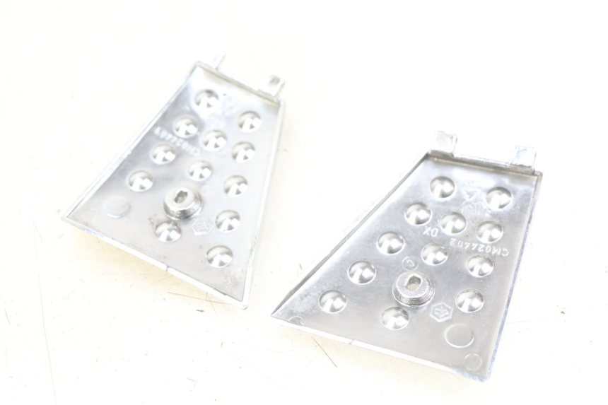 photo de JONCTION MARCHE PIED PIAGGIO XEVO - X EVO 125 (2007 - 2017) - Détail de la pièce