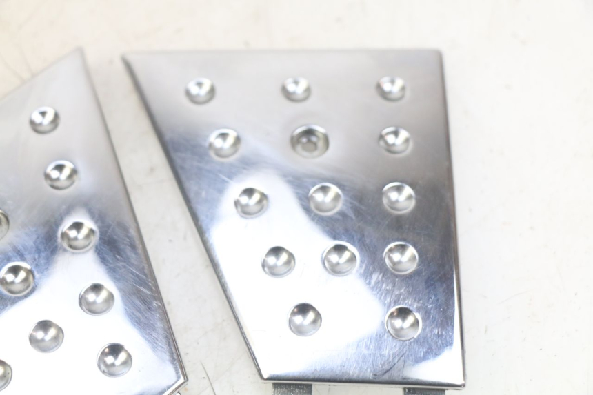 photo de JONCTION MARCHE PIED PIAGGIO XEVO - X EVO 125 (2007 - 2017) - Zoom état d’usage