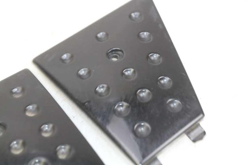 photo de JONCTION MARCHE PIED PIAGGIO XEVO - X EVO 125 (2007 - 2017) - Zoom état d’usage