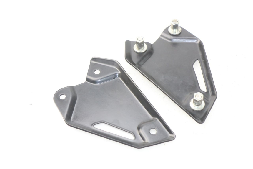 photo de JONCTION MARCHE PIED KAWASAKI Z Z900 900 (2017 - 2019) - Détail de la pièce