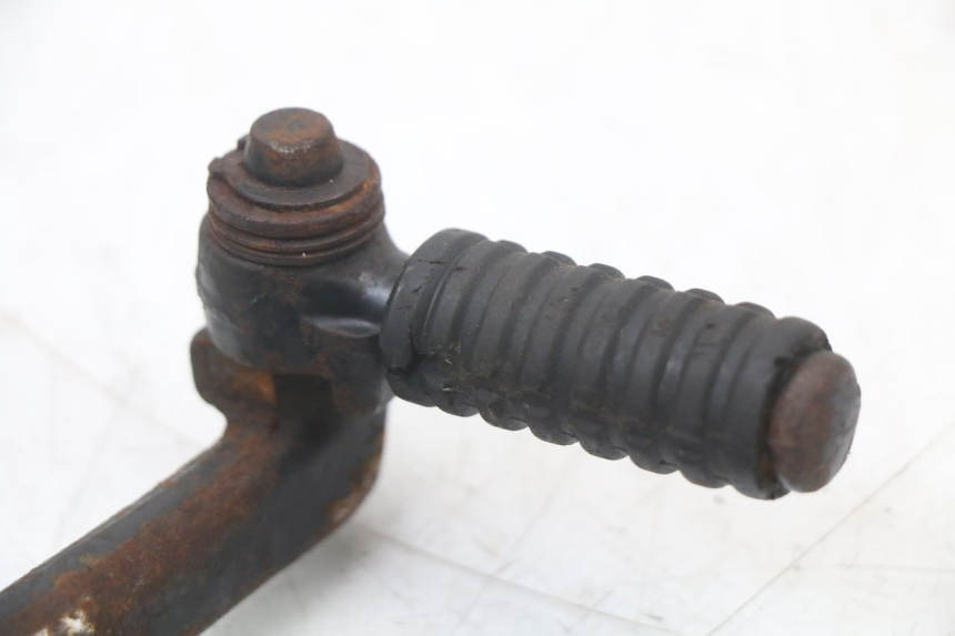 photo de KICK PIAGGIO TYPHOON 80 (1994 - 1997) - Gros plan technique