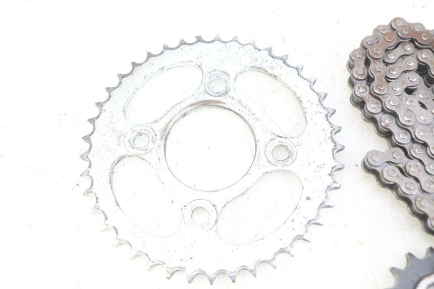 photo de KIT CHAINE HONDA CM 125 (1983 - 2003) - Gros plan technique