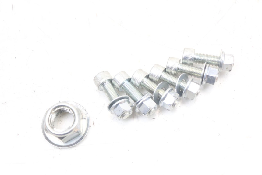 photo de KIT CHAINE ROYAL ENFIELD CONTINENTAL GT 650 (2019 - 2024) - Marquages et références