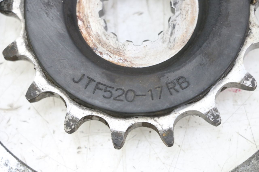 photo de KIT CHAINE SUZUKI GSR 750 (2011 - 2017) - Détail de la pièce