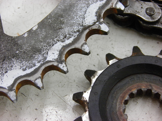 photo de KIT CHAINE SUZUKI GSX F GSXF 650 (2007 - 2015) - Autre angle de vue