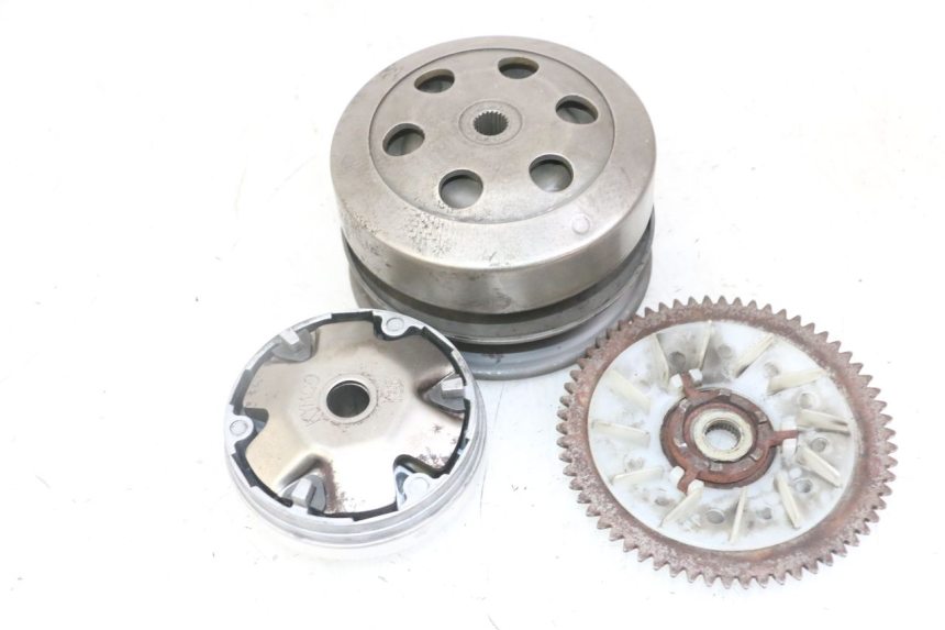 photo de KIT EMBRAYAGE VARIATEUR KYMCO AGILITY 4T 50 (2005 - 2018) - Détail de la pièce