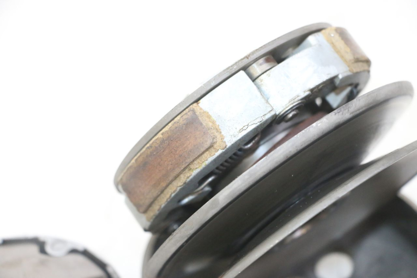 photo de KIT EMBRAYAGE VARIATEUR KYMCO AGILITY 4T 50 (2005 - 2018) - Autre angle de vue