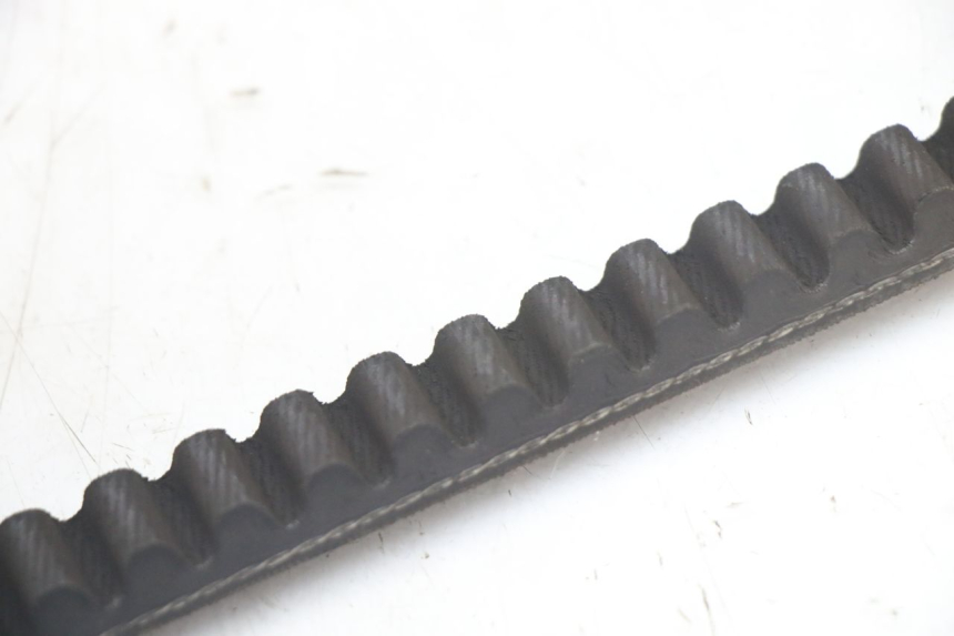 photo de KIT EMBRAYAGE VARIATEUR KYMCO AGILITY 4T 50 (2018 - 2022) - Vue rapprochée