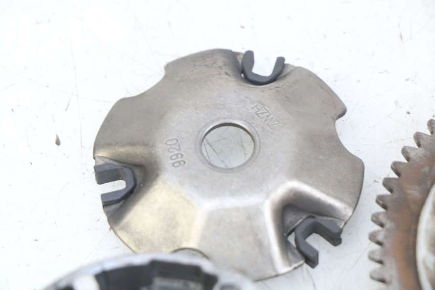 photo de KIT EMBRAYAGE VARIATEUR UNIVERSAL BIKE RETRO 50 (2019 - 2023) - Détails caractéristiques