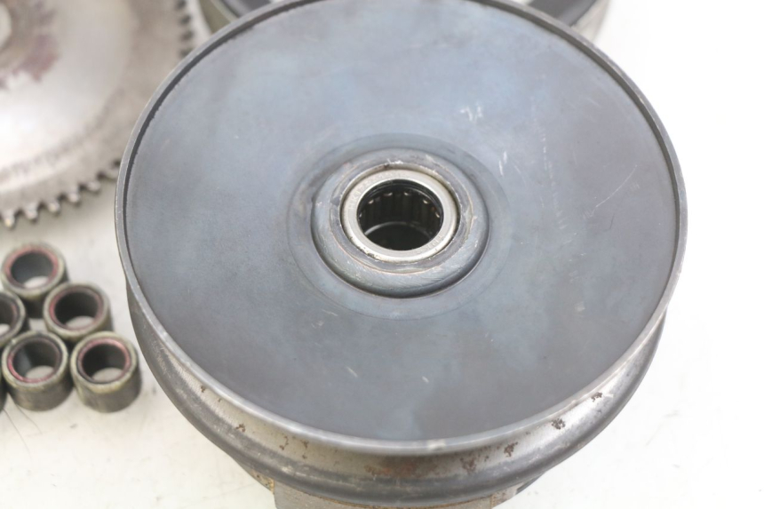 photo de KIT EMBRAYAGE VARIATEUR UNIVERSAL BIKE RETRO 50 (2019 - 2023) - Points de fixation