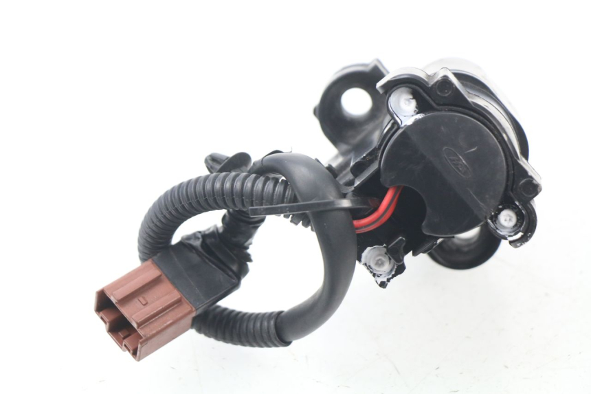 photo de KIT SERRURE CLE CDI NEIMAN HONDA CBR RR FIREBLADE 1000 (2006 - 2007) - Gros plan technique