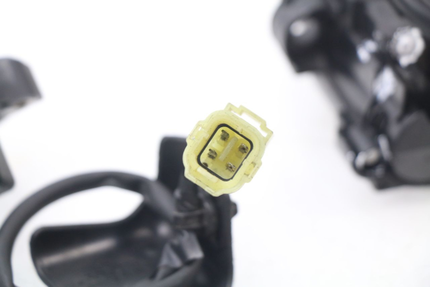 photo de KIT SERRURE CLE CDI NEIMAN HONDA CBR RR FIREBLADE 1000 (2006 - 2007) - Points de fixation