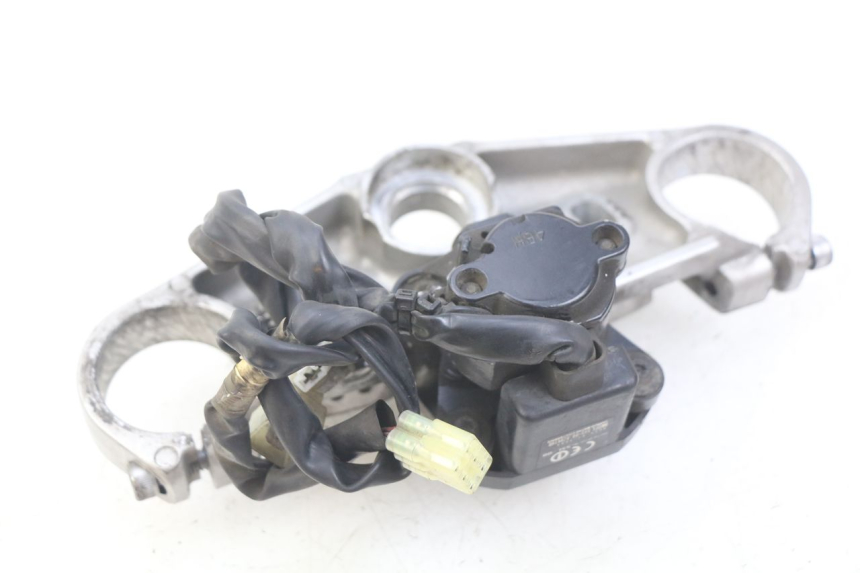 photo de KIT SERRURE CLE CDI NEIMAN YAMAHA FJR ABS 1300 (2006 - 2012) - Gros plan technique