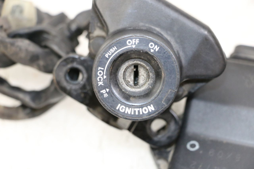 photo de KIT SERRURE CLE CDI NEIMAN YAMAHA FJR ABS 1300 (2006 - 2012) - Détails caractéristiques