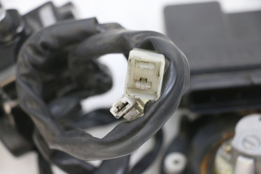 photo de KIT SERRURE CLE CDI NEIMAN YAMAHA FJR ABS 1300 (2006 - 2012) - Détail de la pièce