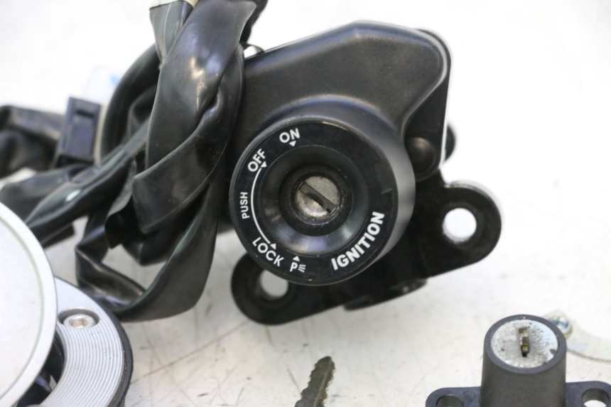 photo de KIT SERRURE CLE CDI NEIMAN YAMAHA FZ8 800 (2010 - 2016) - Détail de la pièce