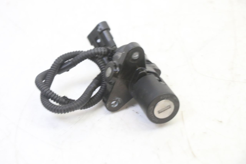 photo de KIT SERRURE CLE CDI NEIMAN BMW G310 R 310 (2016 - 2020) - Détail de la pièce