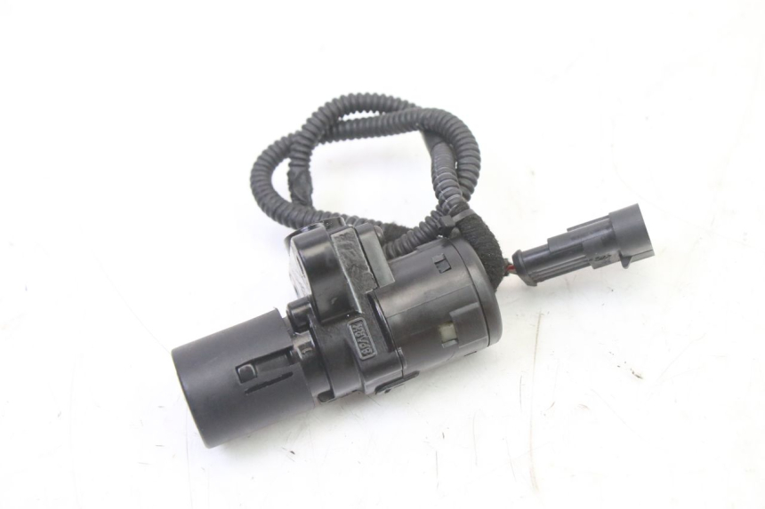 photo de KIT SERRURE CLE CDI NEIMAN BMW G310 R 310 (2016 - 2020) - Zoom état d’usage