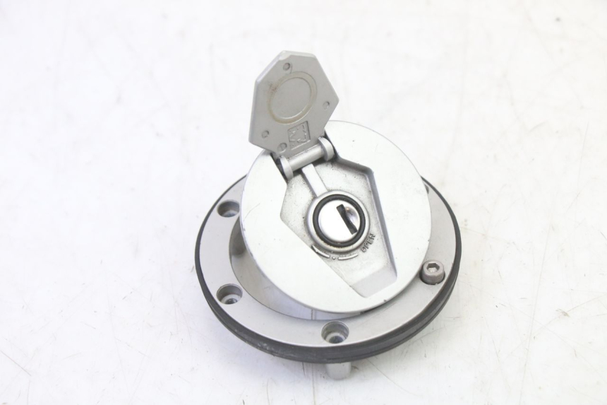 photo de KIT SERRURE CLE CDI NEIMAN BMW G310 R 310 (2016 - 2020) - Points de fixation