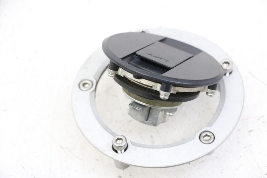 photo de KIT SERRURE CLE CDI NEIMAN SUZUKI GSR 750 (2011 - 2017) - Angle alternatif