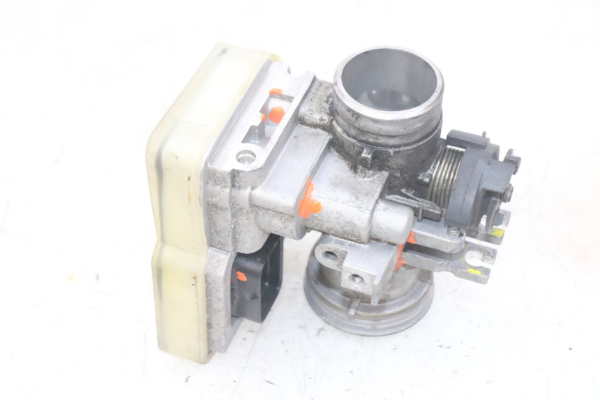 photo de KIT SERRURE CLE CDI NEIMAN PIAGGIO MP3 HPE 300 (2019 - 2026) - Points de fixation