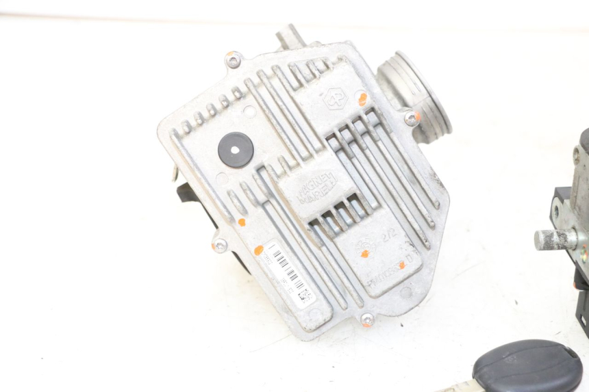 photo de KIT SERRURE CLE CDI NEIMAN PIAGGIO MP3 500 (2014 - 2017) - Focus structure