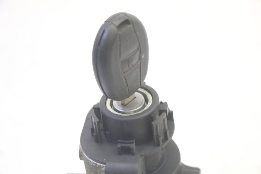 photo de KIT SERRURE CLE CDI NEIMAN PIAGGIO MP3 RL 250 (2006 - 2010) - Zoom composants