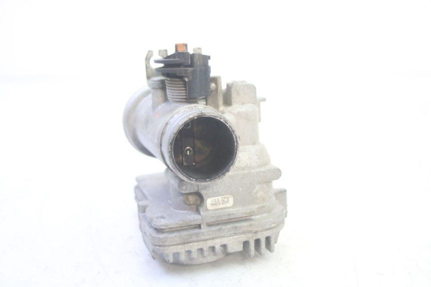 photo de KIT SERRURE CLE CDI NEIMAN PIAGGIO MP3 RL 250 (2006 - 2010) - Gros plan technique