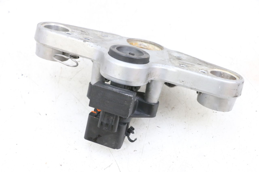 photo de KIT SERRURE CLE CDI NEIMAN BMW R RT ABS 1200 (2010 - 2014) - Points de fixation