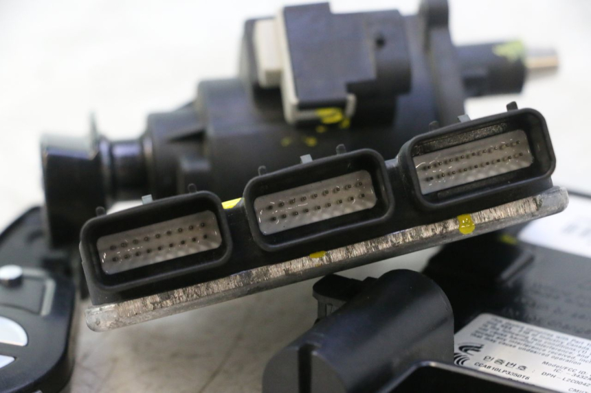 photo de KIT SERRURE CLE CDI NEIMAN HARLEY DAVIDSON ROAD GLIDE FLTRXSE 1920 (2018 - 2022) - Zoom qualité