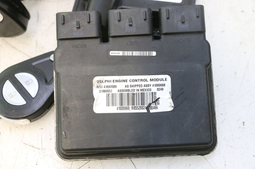 photo de KIT SERRURE CLE CDI NEIMAN HARLEY DAVIDSON ROAD GLIDE FLTRXSE 1920 (2018 - 2022) - Vue principale